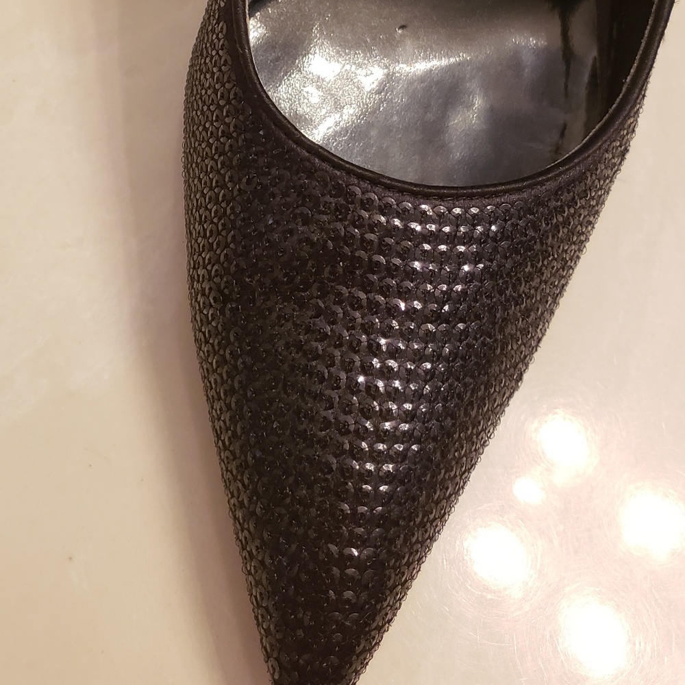 Pumps - Picture 7 of 10